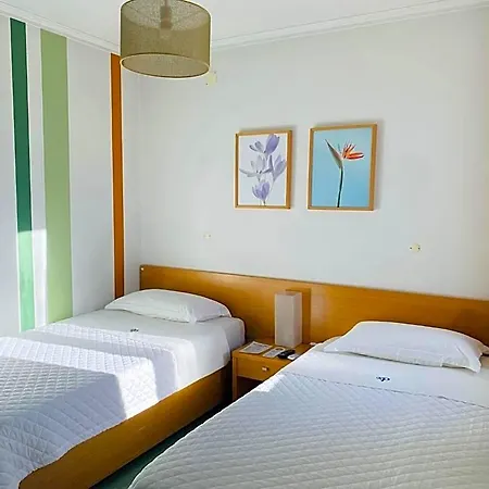 Weaa Hotel Nazaré
